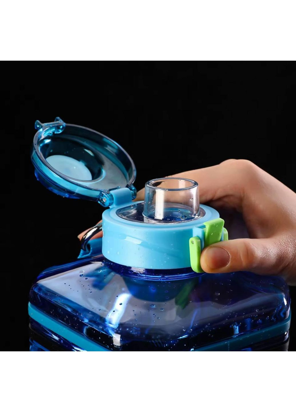 Біла прозора пляшка 2200мл для спорту. No Brand (314709896)