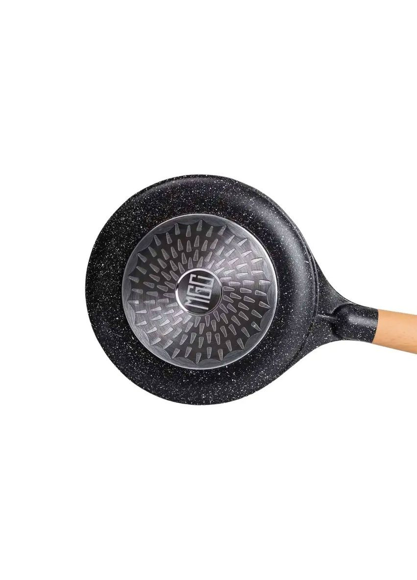 Сковородка блинная с мраморным антипригарным покрытием алюминиевая ⌀20 см Черная MGC (360455414)