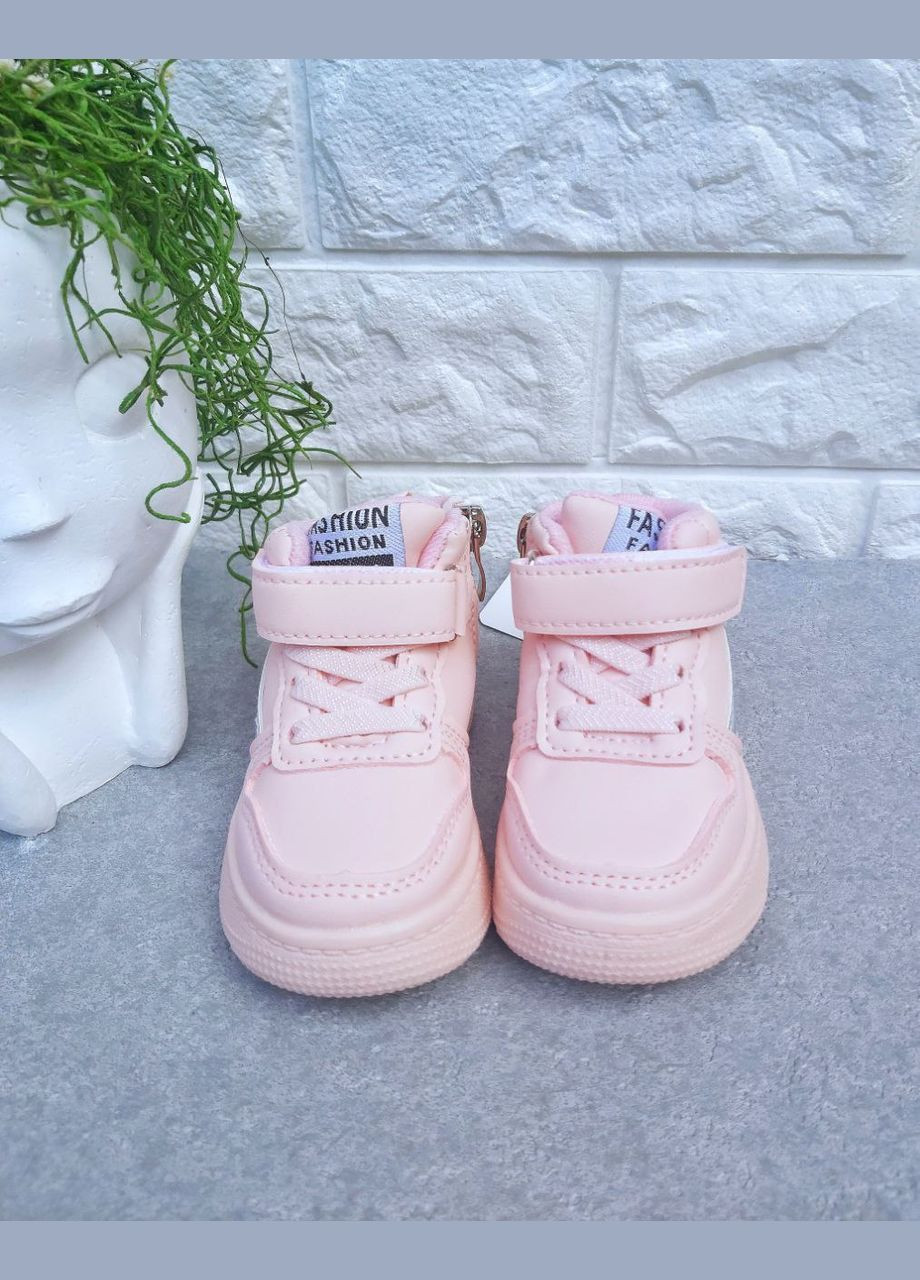 Розовые ботинки для девочки BBT