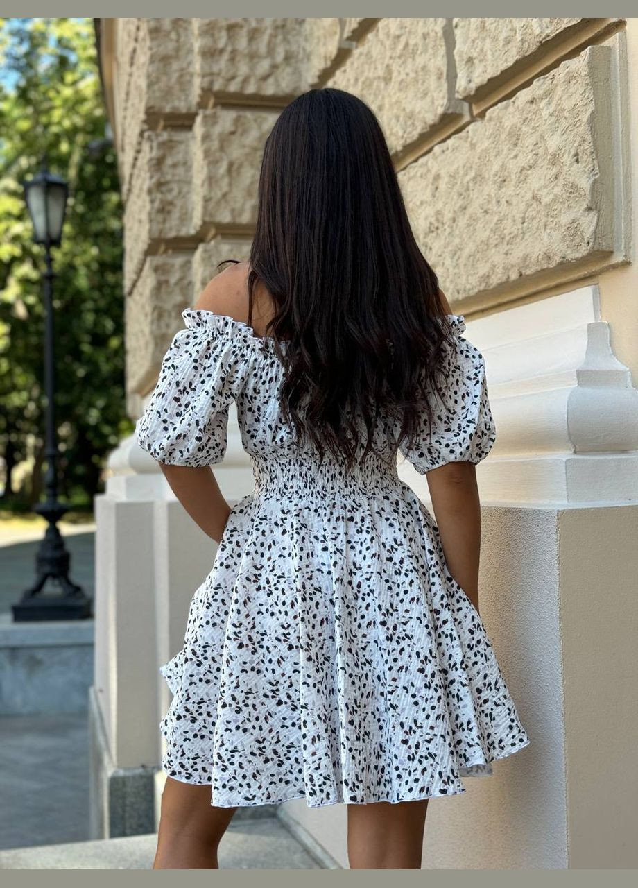 Білий повсякденний, пляжна, кежуал жіноча сукня кльош FINO Mode з квітковим принтом