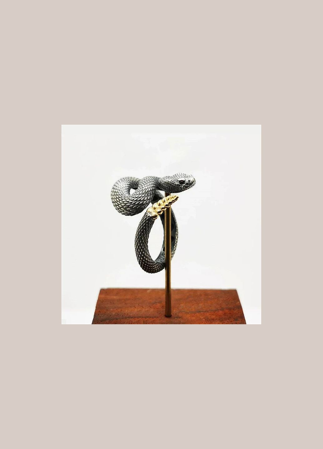 Премиум кольцо черная Гремучая Змея с закрытой пастью и золотой трещоткой размер регулируемый Fashion Jewelry (289355689)