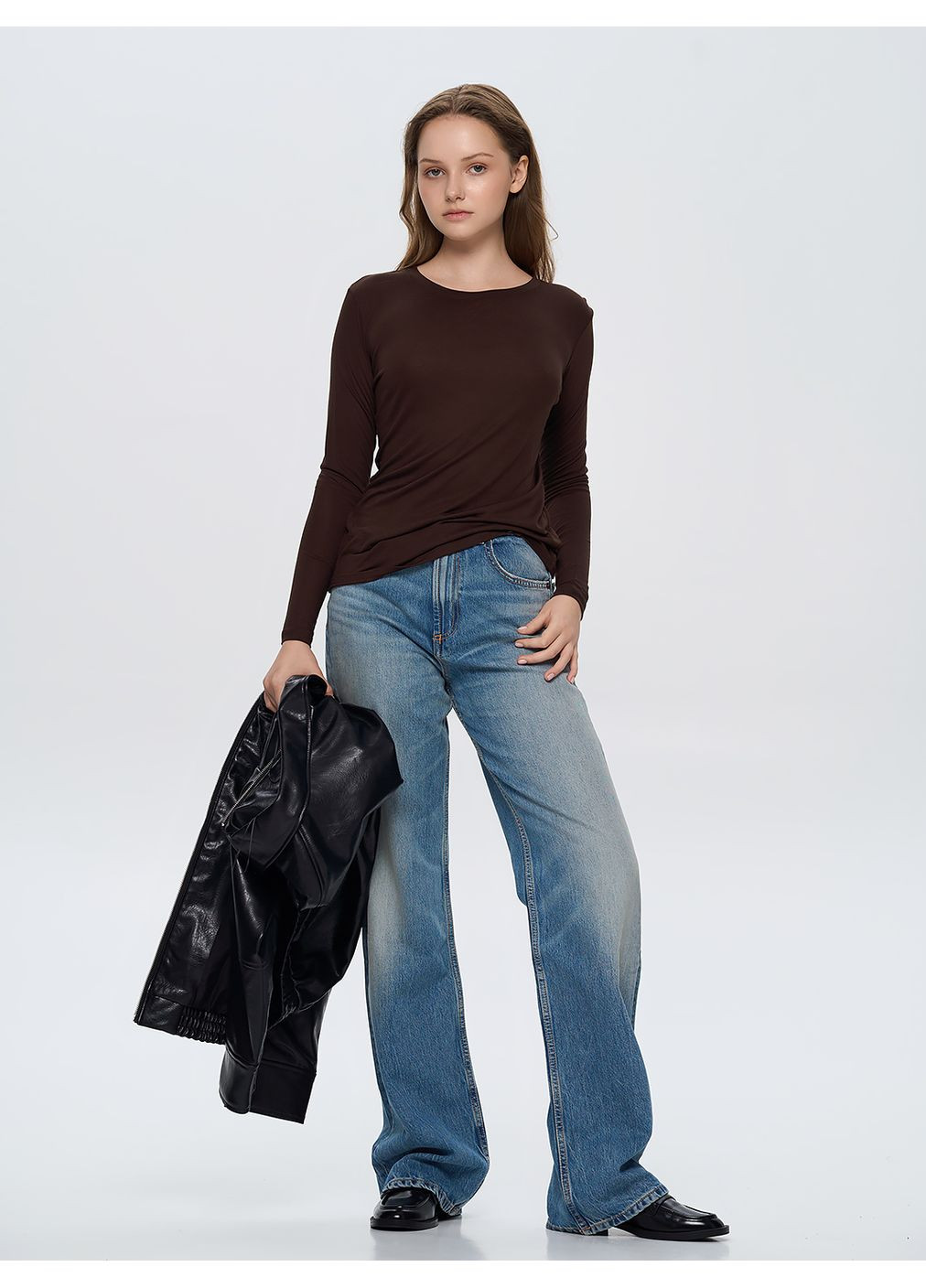 Женский лонгслив из тонкой вискозы белого цвета ТМ РОЗА Роза (360750981)