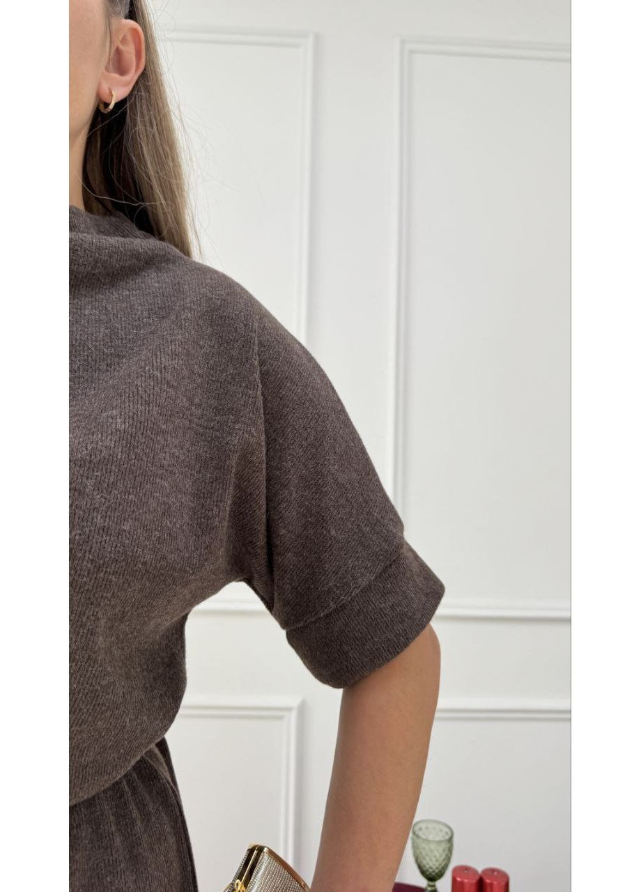 Лавандова кежуал жіноча сукня гольф довжини міді з коротким рукавом MonCher