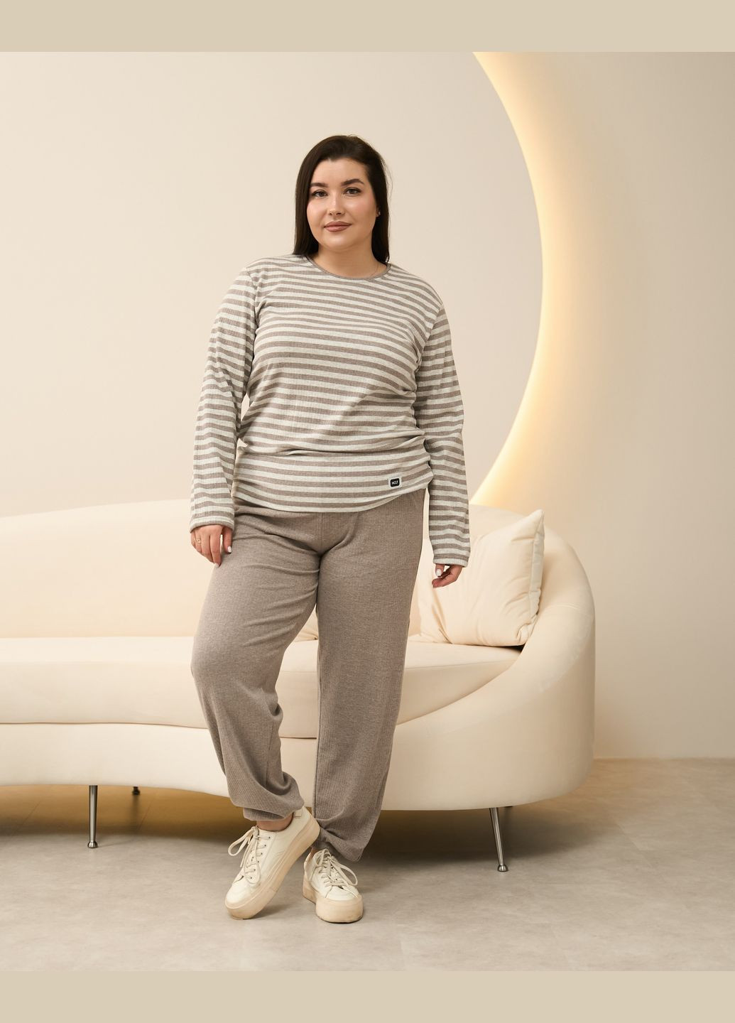 Бежевая комплект женский со штанами Nicoletta