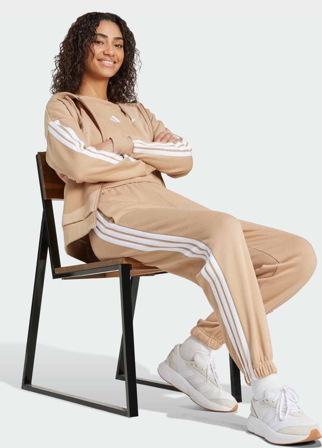 Джогери Essentials 3-Stripes Fleece Loose-Fit adidas (369631921)