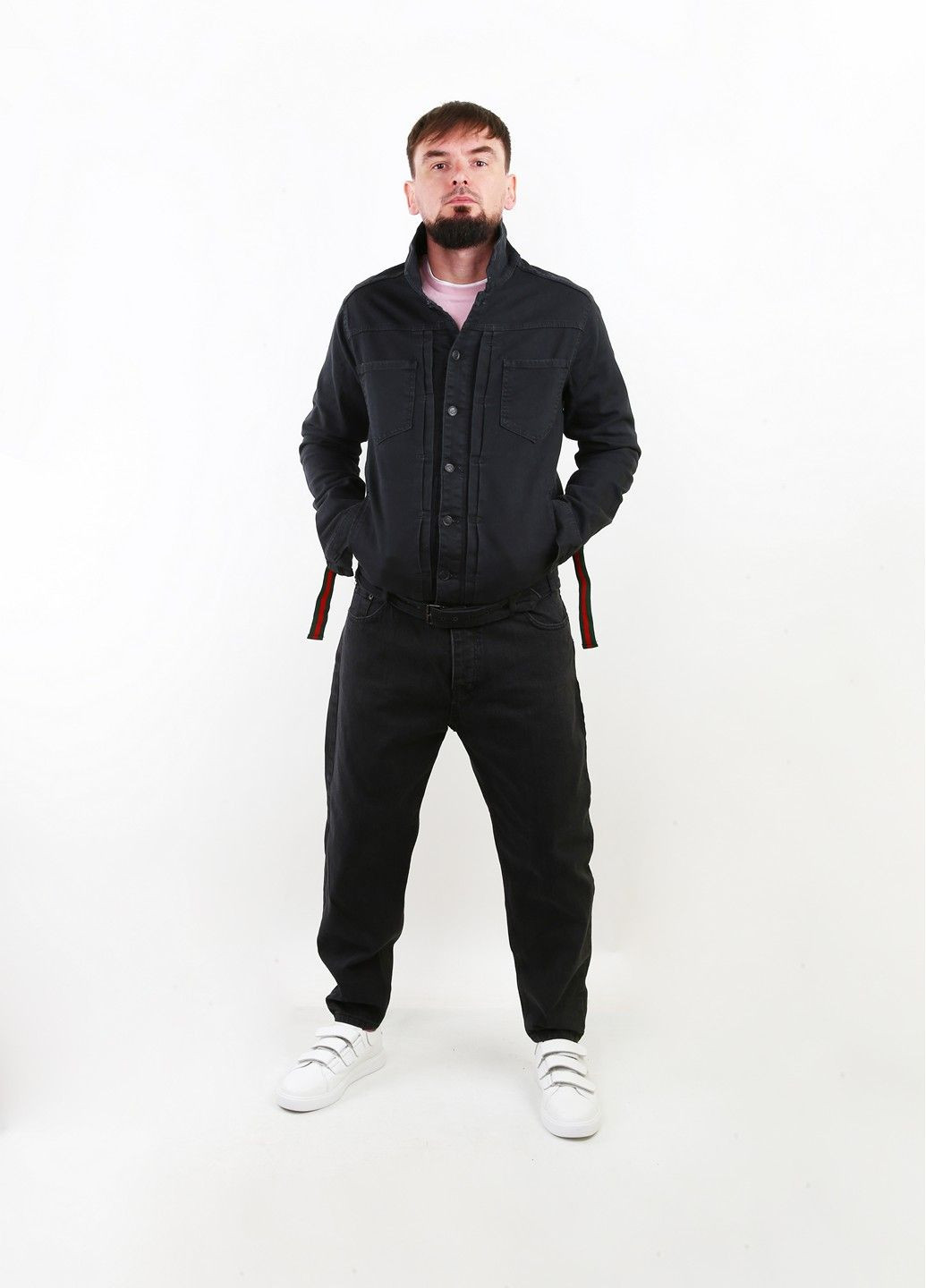 Чорна демісезонна куртка Black Island