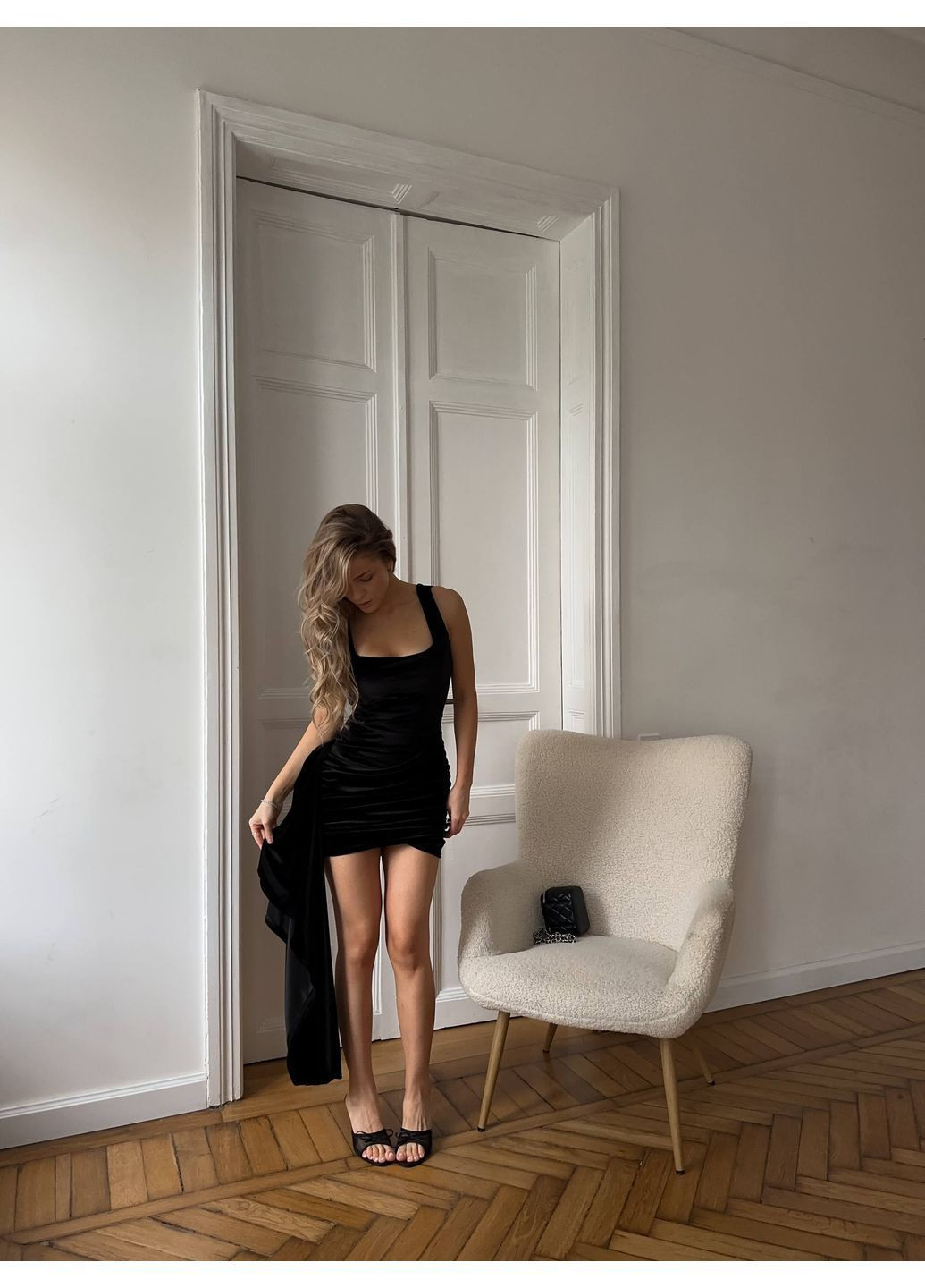 Черное праздничный платье мини с воланом No Brand