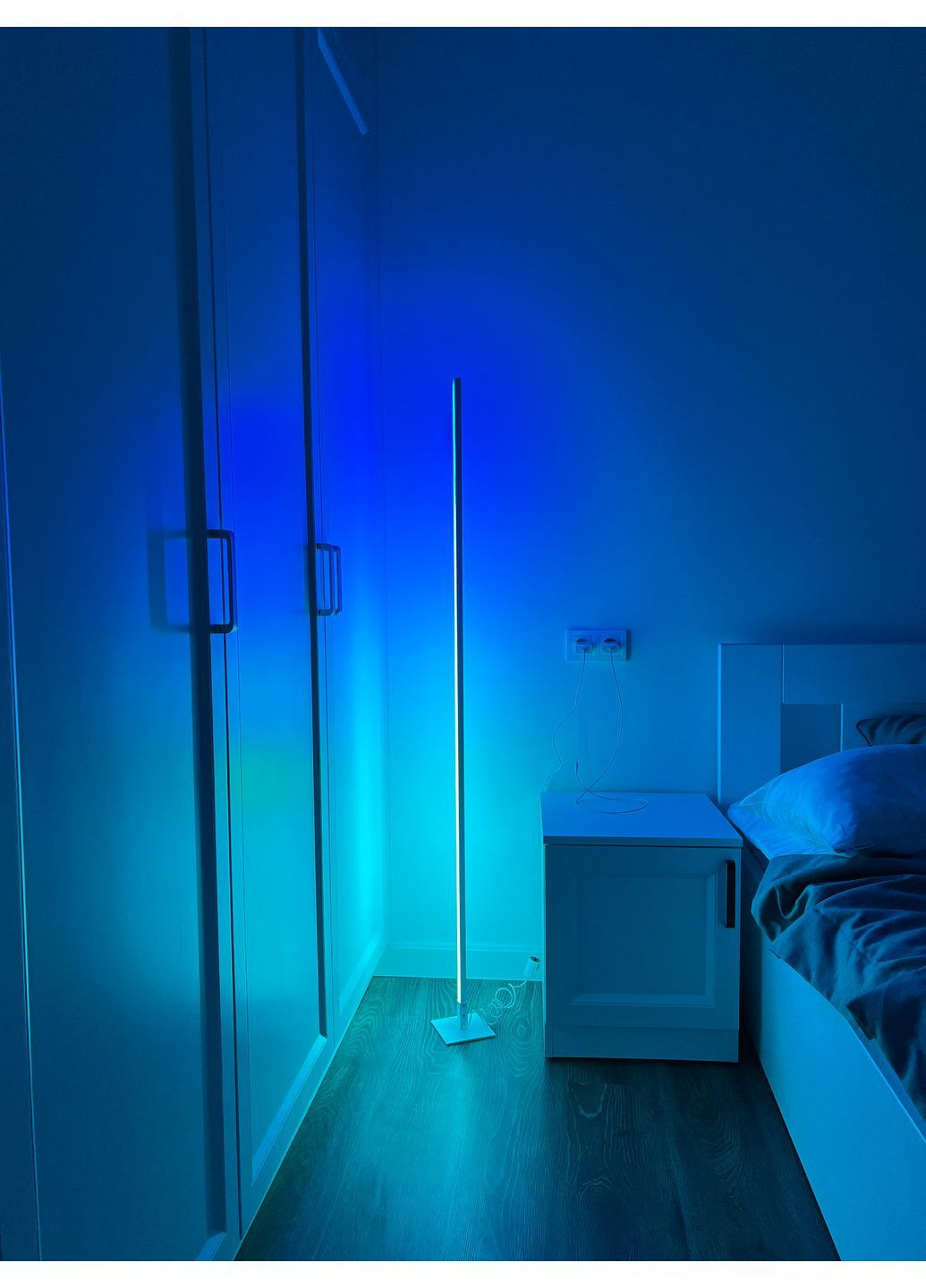 Светодиодная напольная лампа, торшер Square PRO Large White высотой 145 см, с цветным RGB светом Intellect RGB PRO Large (368337347)