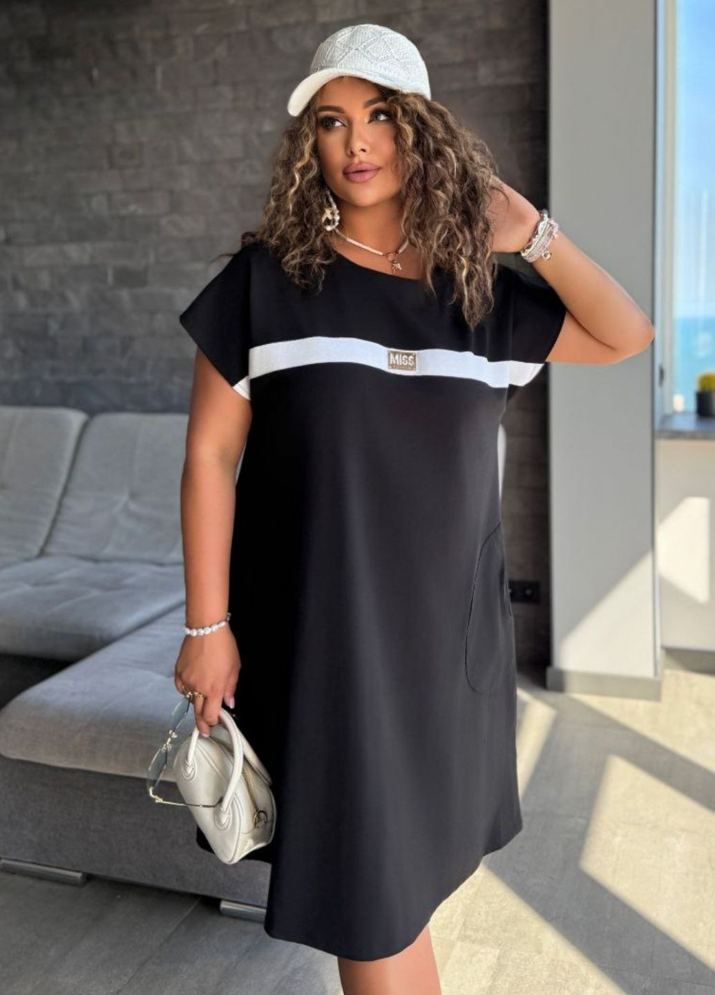 Черное повседневный изысканное легкое летнее повседневное меди платье свободного кроя с короткими рукавами и карманами платье-футболка Tik-Tak однотонное