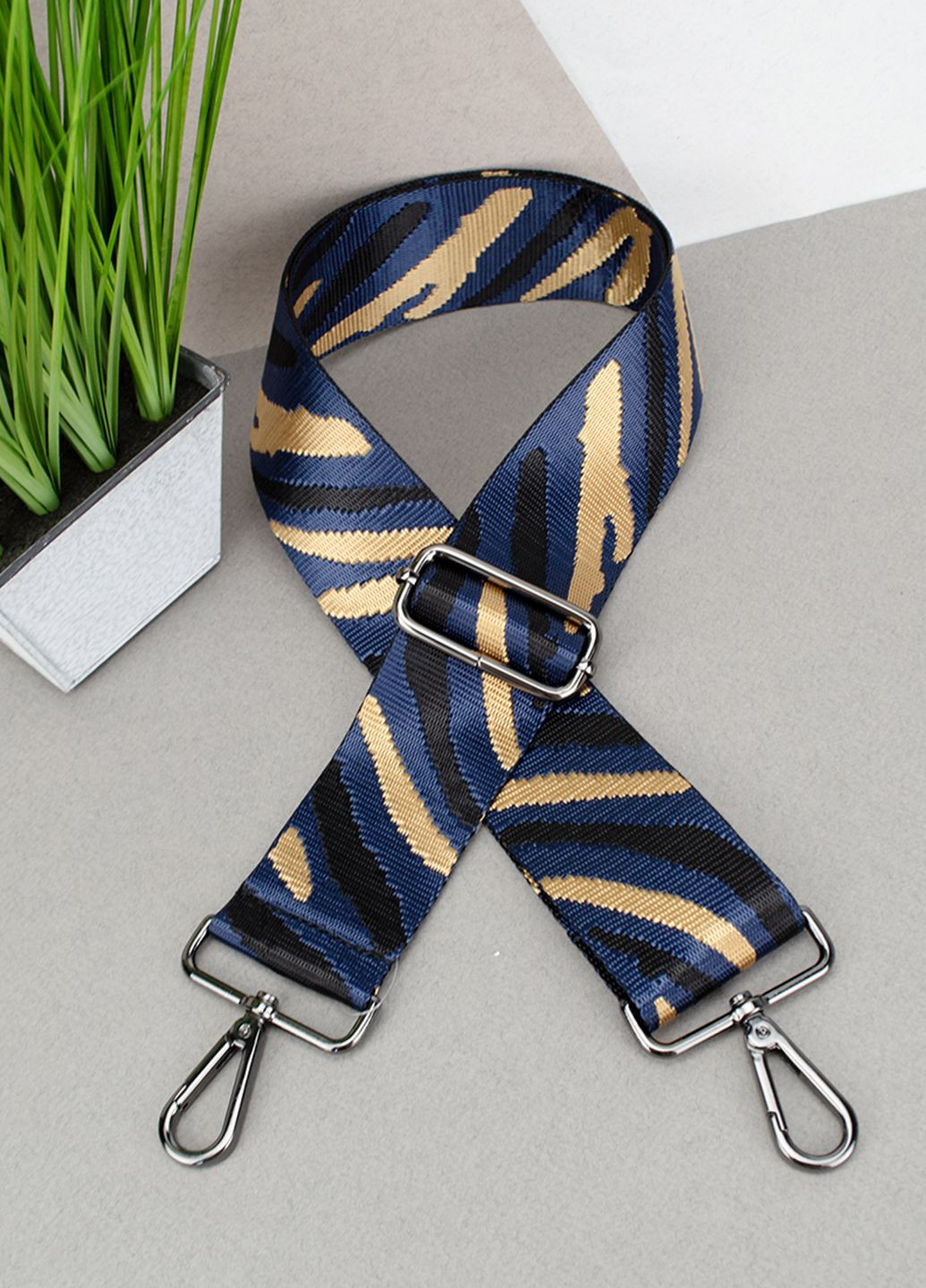 Ремень для сумки текстильный 50 мм R_animal_black с карабинами темно-синий Virginia Conti (304841232)