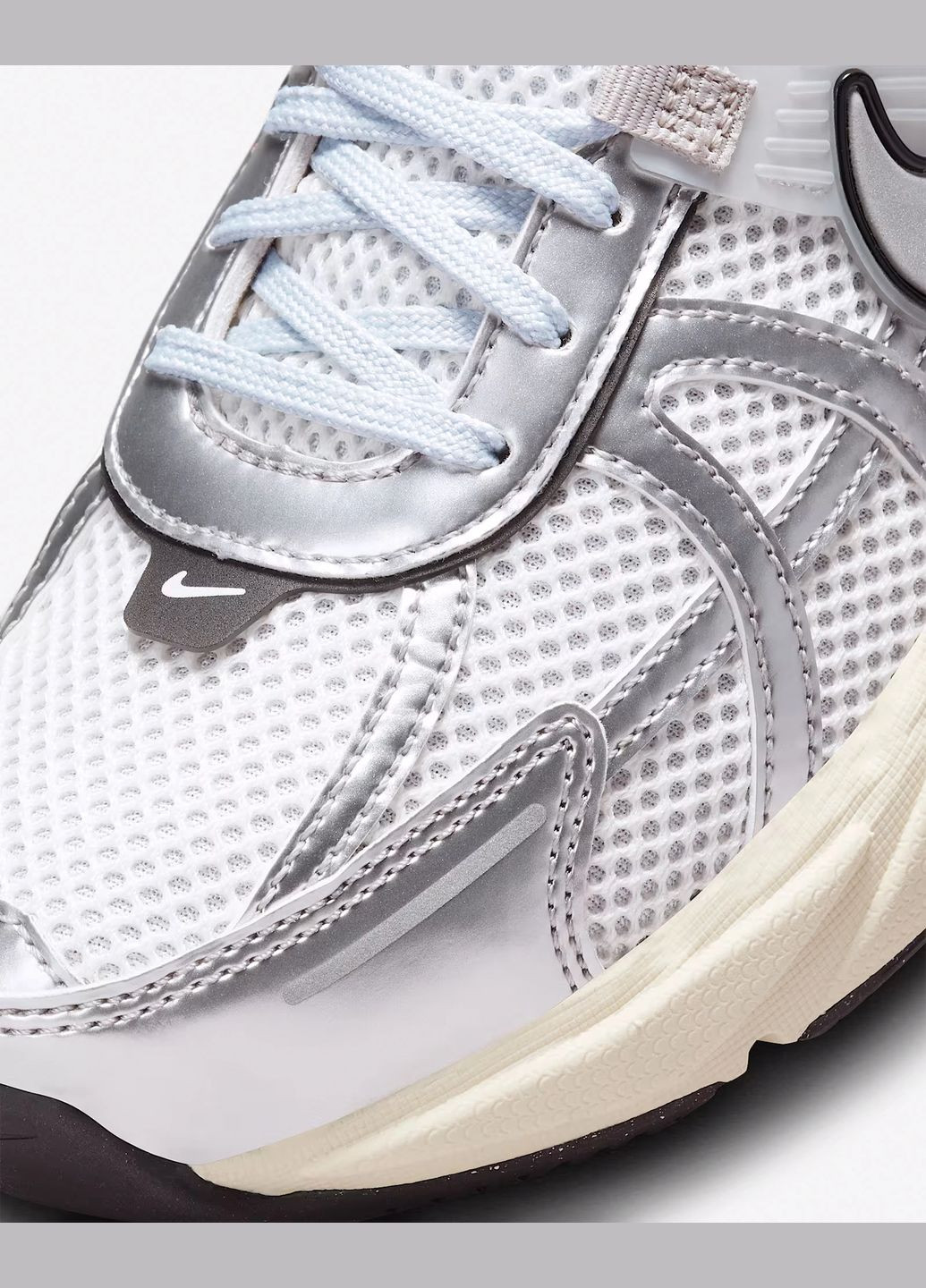 Кроссовки женские V2K Run FD0736-100 весна-лето сетка текстиль белые серые Nike белые всесезоны (331862235)