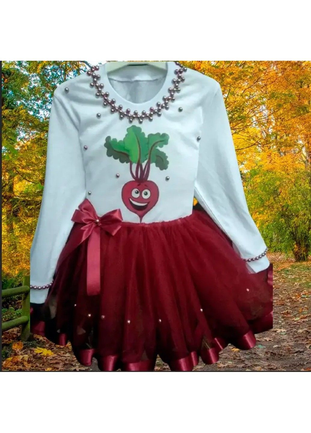 Белый праздничный тематический комплект для девочки "свекла" юбочный No Brand