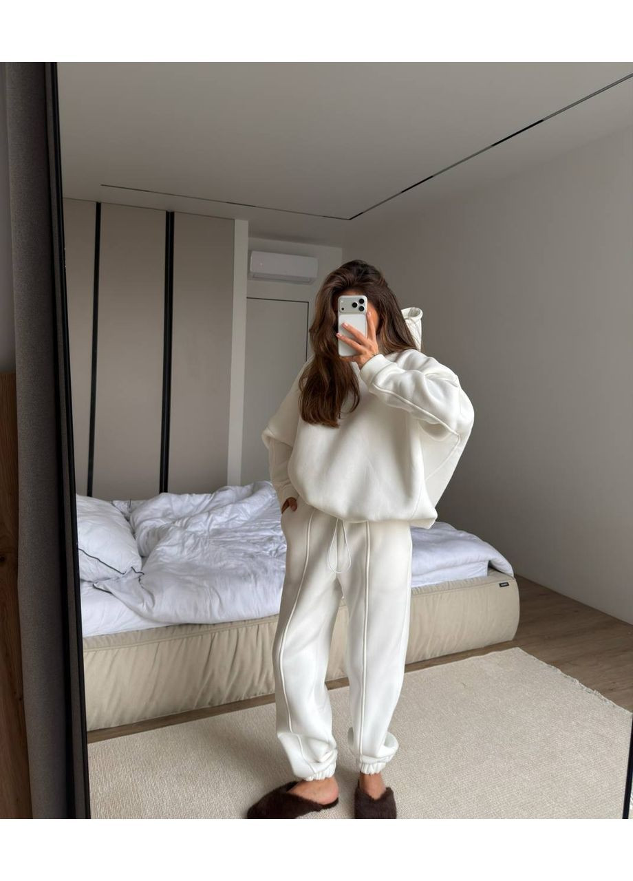 Теплый женский костюм с худыми и брюками. No Brand (370677923)