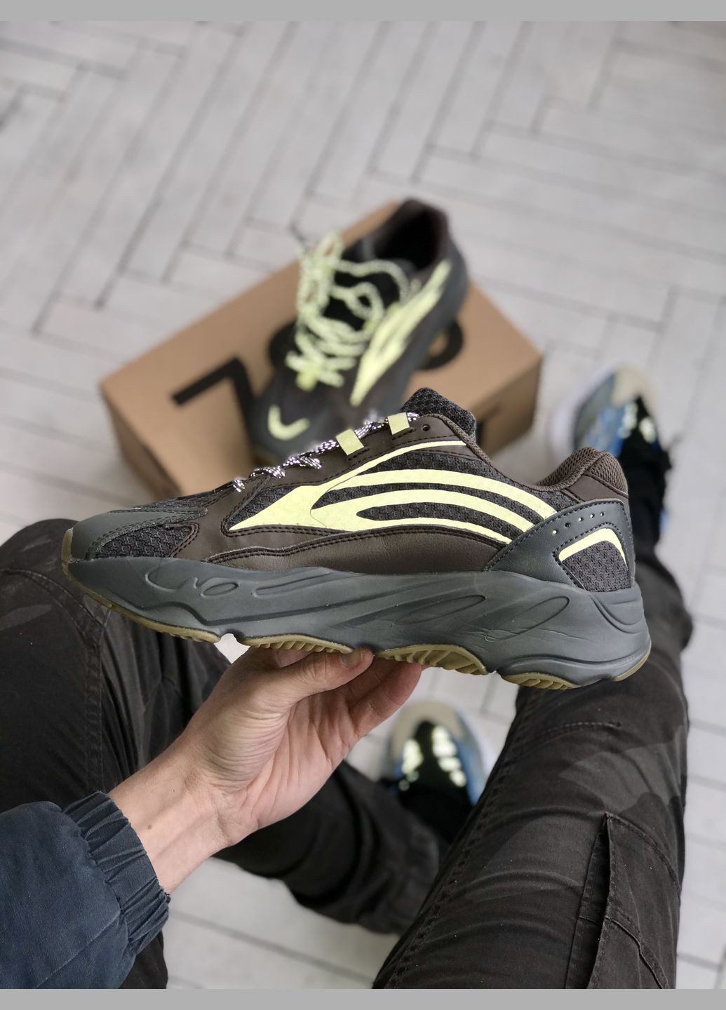 Коричневі Осінні кросівки чоловічі adidas yeezy boost 700 v2 brown | адідас ізі буст 700 в2 коричневі No Brand