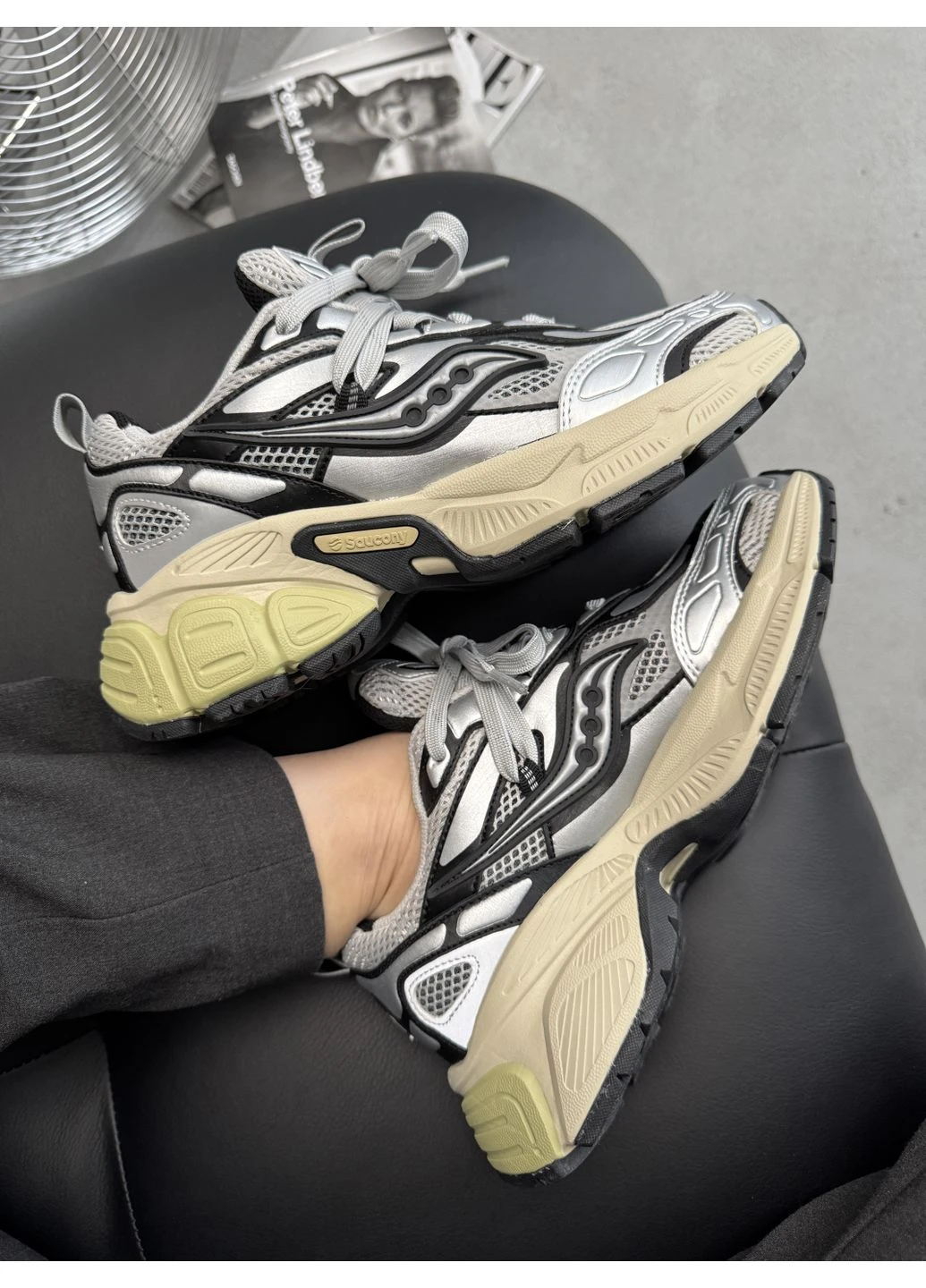 КРОССОВКИ ЖЕНСКИЕ SAUCONY 2K CAVALRY SILVER/BLACK САУКОНИ ЧЕРНЫЕ No Brand чёрные демисезоны (390651887)