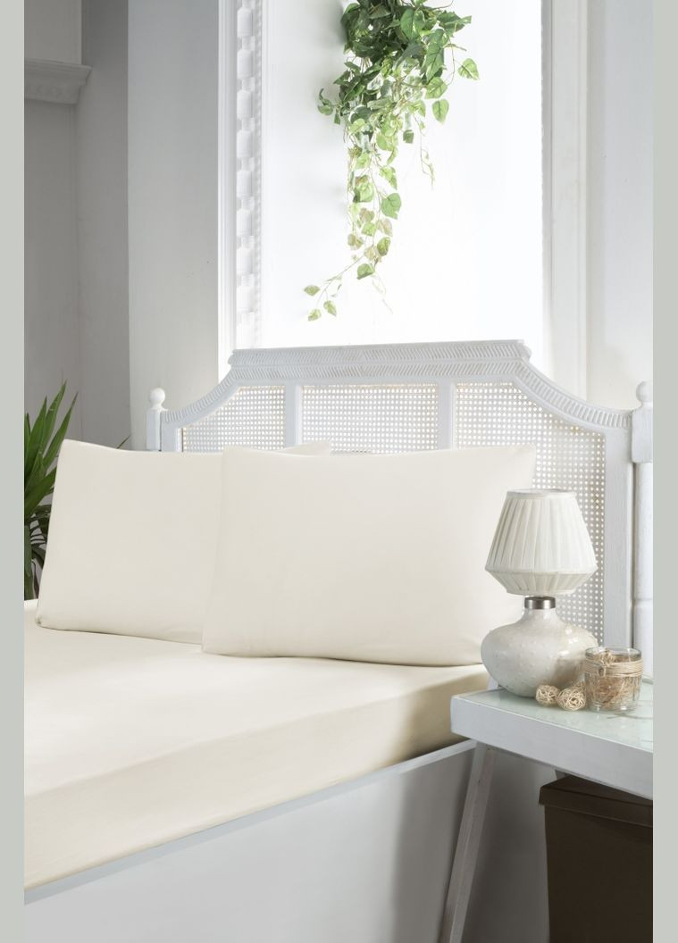 Сатинове простирадло 160х200см на гумці з наволочками First Choice (339865793)