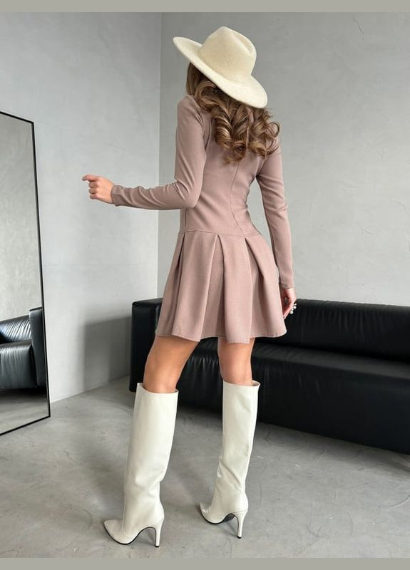 Бежевое платье Fashion