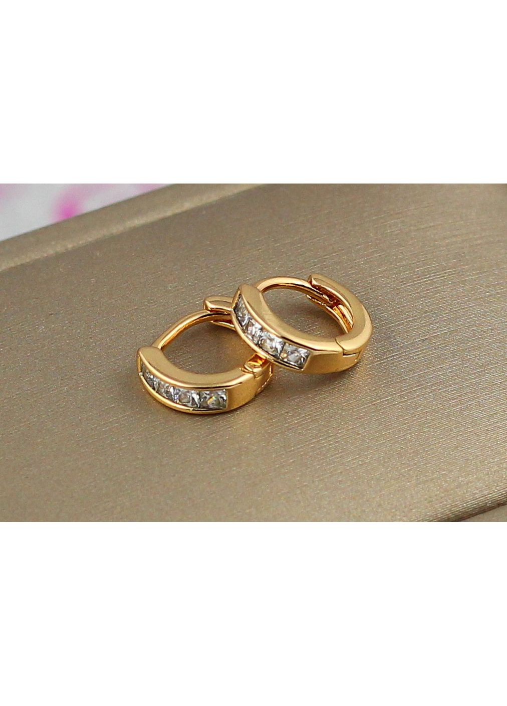 Серьги кольца с дорожкой из квадратных камней 1 см золотистые love-shopping Xuping Jewelry (354657859)