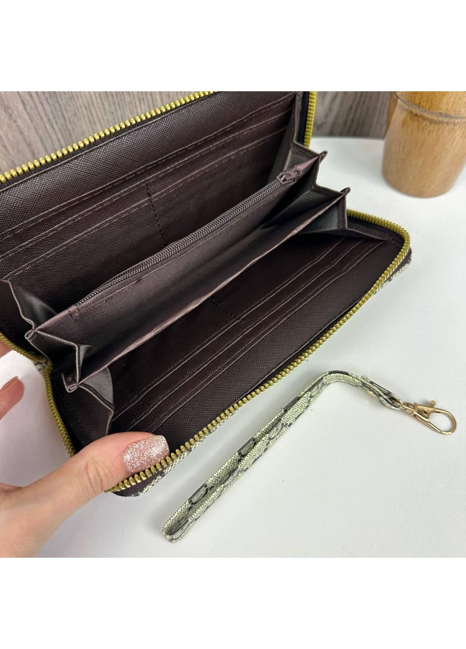 Жіночий клатч на блискавці з екошкіри модний портмоне для бежевий дівчат з смугою No Brand (351536843)