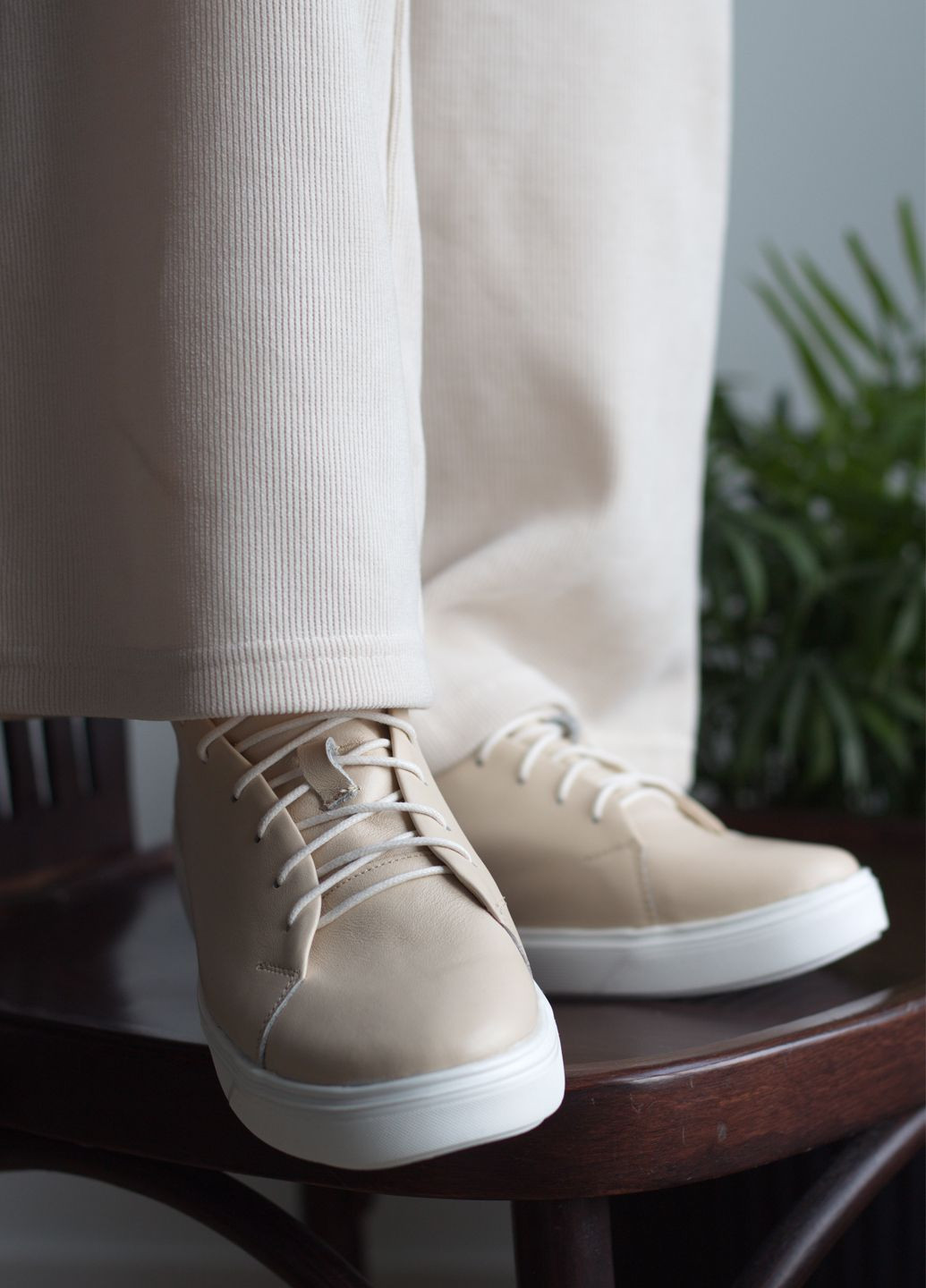 Бежевые кеды женские классические из натуральной кожи Zlett 3526