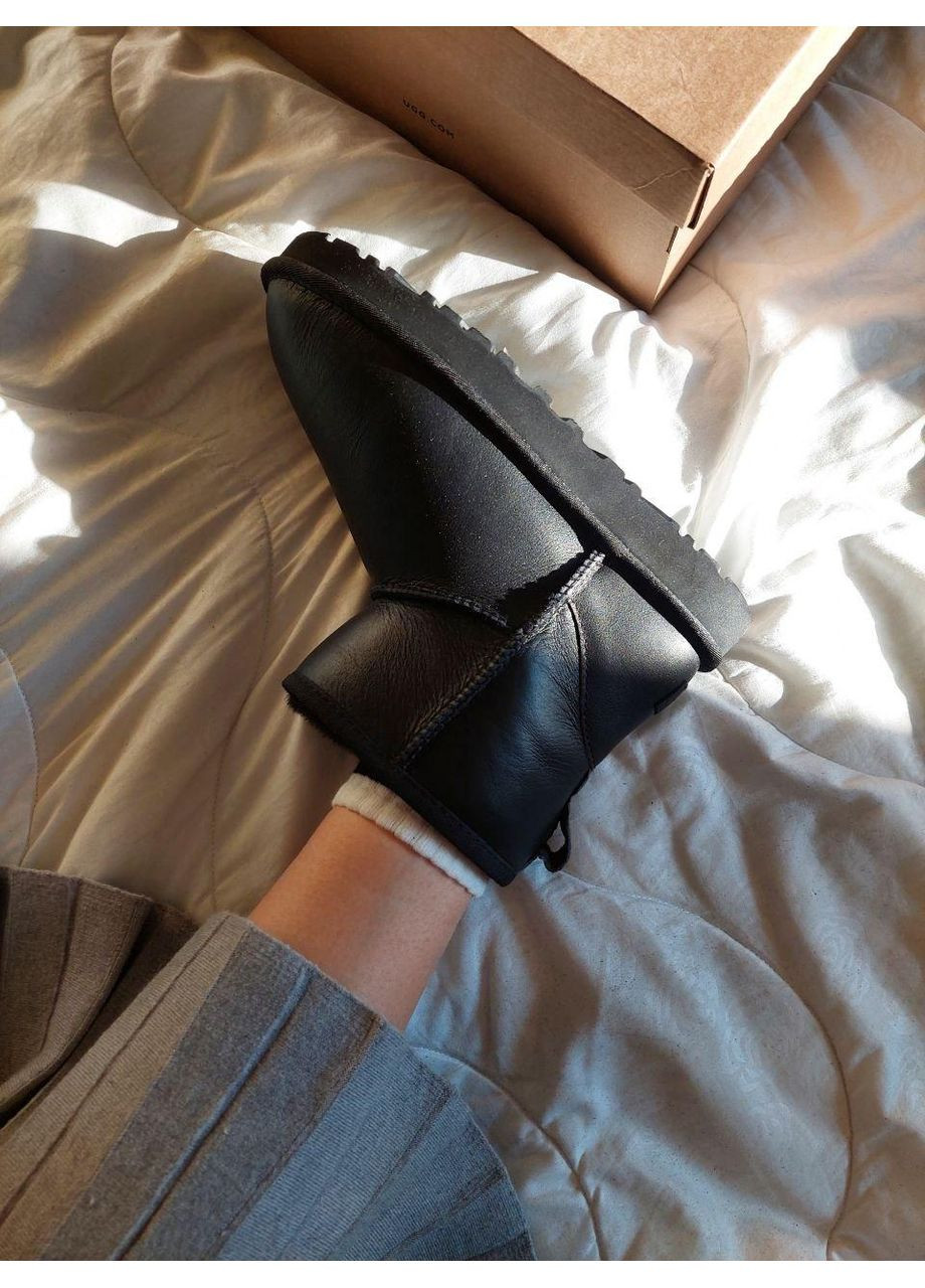 Угги Женские UGG Classic Mini Black Leather (Шкіра) (366320750)