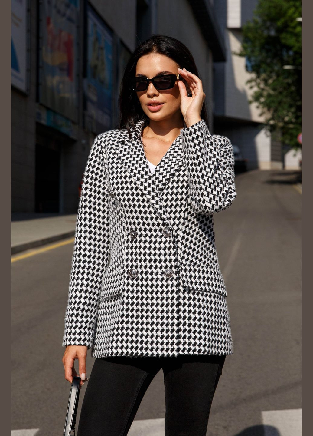 Черный женский пиджак на подкладке Liton с орнаментом - демисезонный