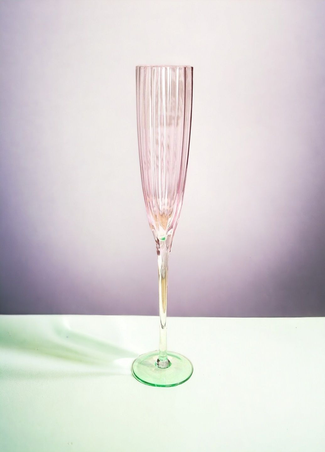 Хрустальный бокал для игристого вина в форме цветка Розовый с зеленым Shanxi Saintroy Trade Co.,Ltd (279625088)