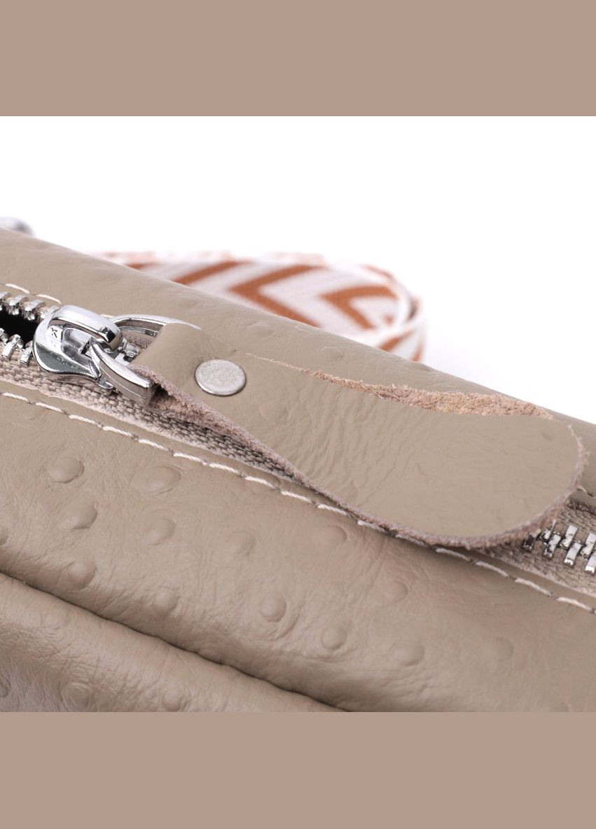 Стильная кроссбоди для женщин из фактурной натуральной кожи бежевая 22662 Vintage (329195773)