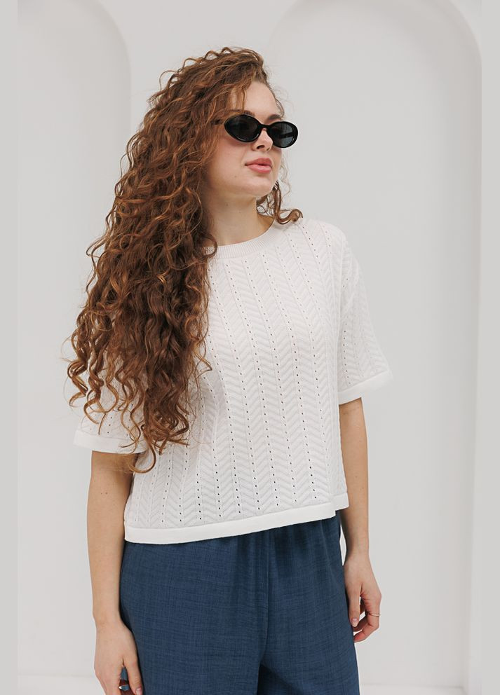 В'язана жіноча футболка світло-молочна з ажурними візерунками Arjen - (294906954)
