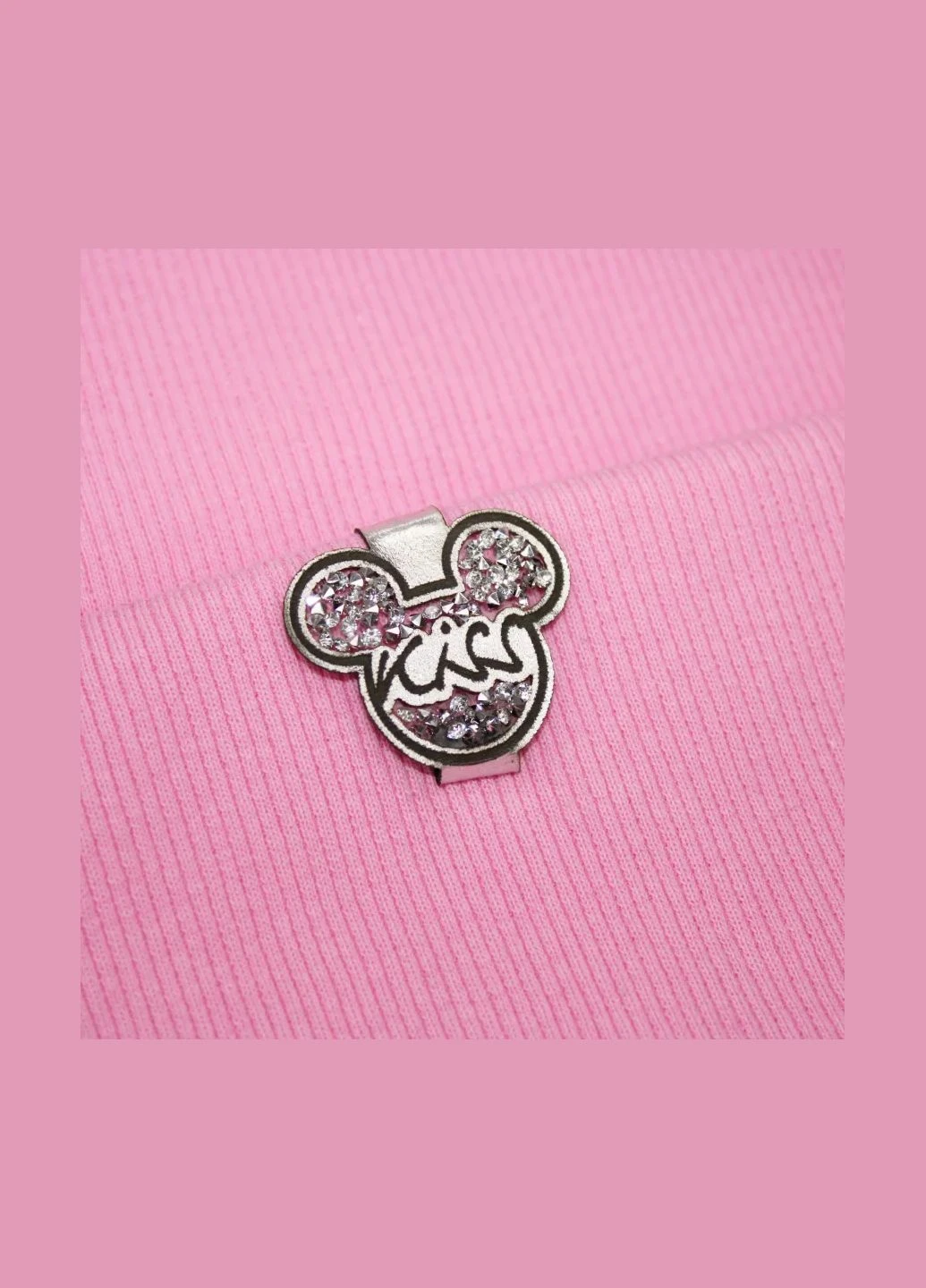 Нашивка с акриловыми камнями "Mickey kiss" серебряного цвета (5918) No Brand (335811906)