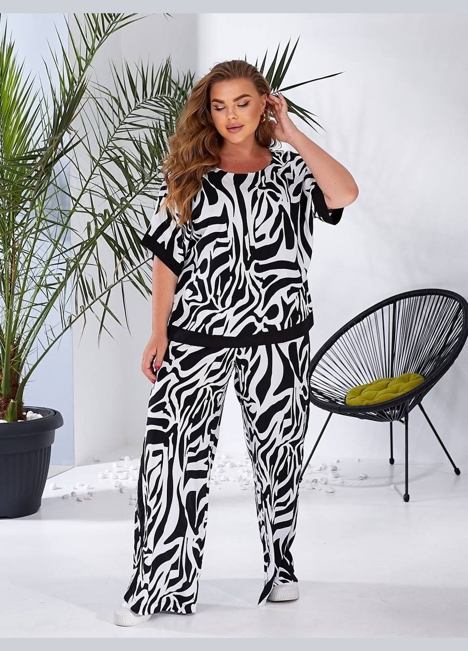 Жіночий брючний костюм батал білий з чорним принтом літній великий розмір повсякденний Bonita Костюм комплект (336913764)