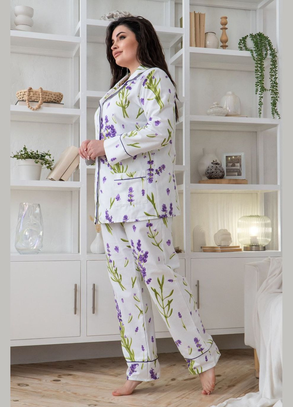Біла всесезон брючна жіноча піжама п1018 лаванда крупна MiaNaGreen