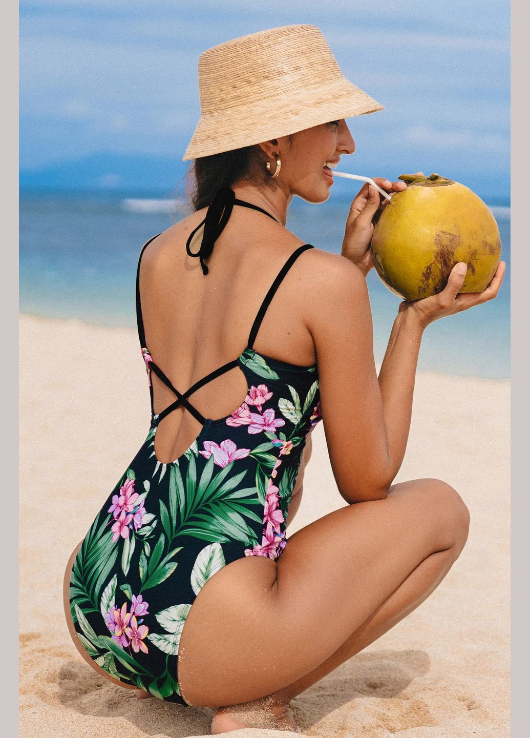 Черный летний купальник CUPSHE