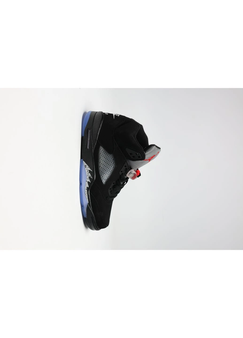 Білі кросівки чоловічі nike air jordan 5 retro x metallic/blue найк аір джордан білі демісезон No Brand