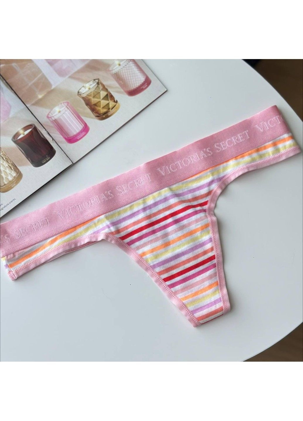 Трусики-стрінги жіночі бавовняні з лого Logo Cotton Thong Panty рожеві M Victoria's Secret (316659480)