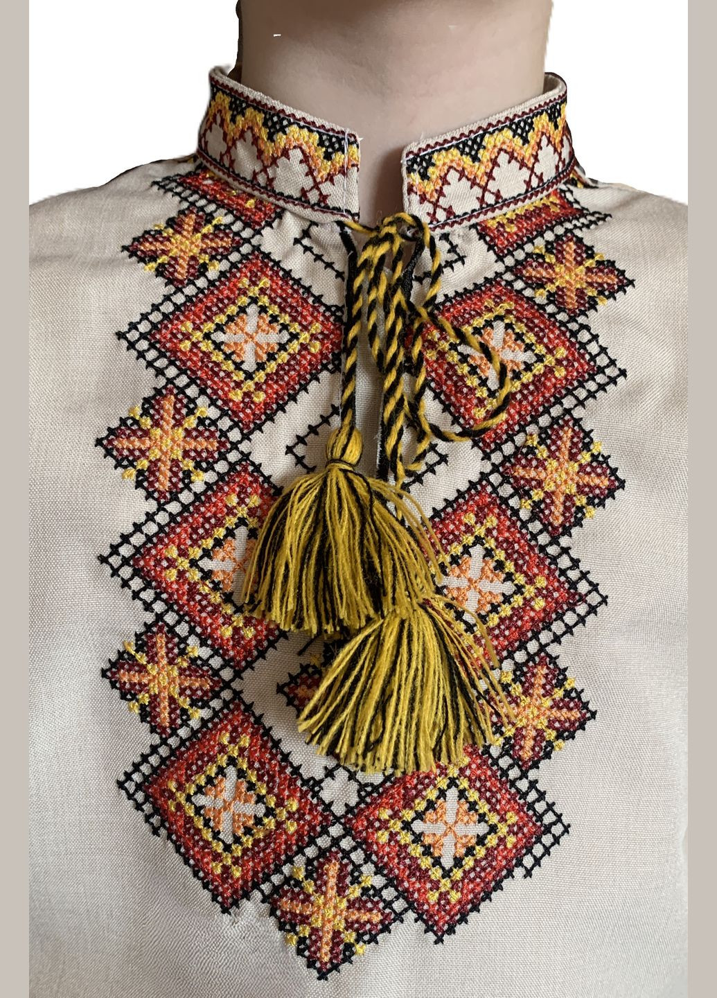 Бежевая детская вышиванка для мальчика праздничная цветная в цвете беж НоКо узор орнамент габардин (322404168)