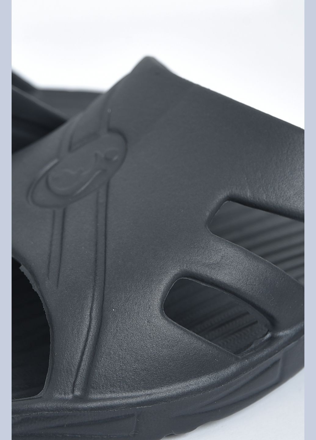 Шльопанці піна жіночі чорного кольору Let's Shop (341884688)