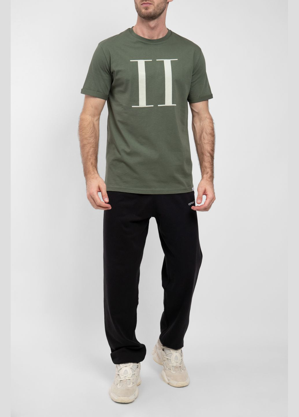 Хаки (оливковая) хлопковая футболка цвета хаки с нашивкой Les Deux