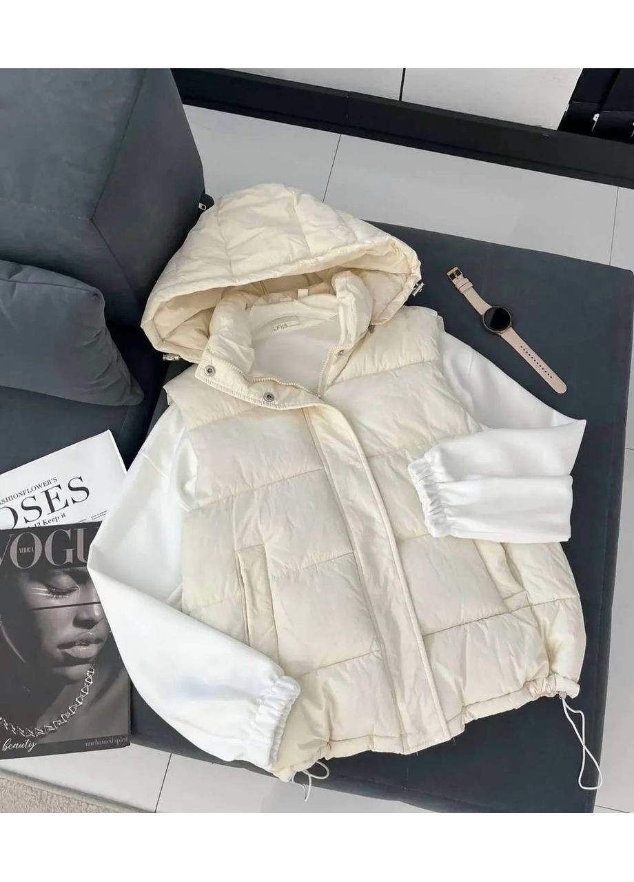 Утепленный женский жилет с капюшоном. No Brand (362588391)