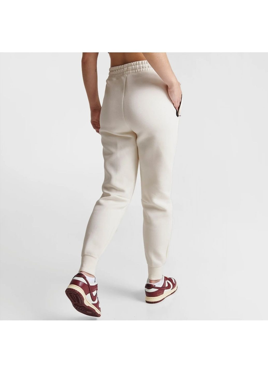Брюки женские Sportswear Tech Fleece Jogger Pants Beige Nike (364837255)