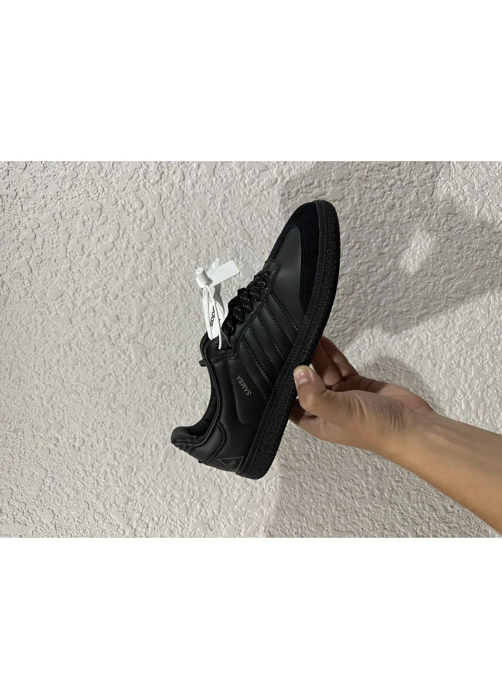 КРОСІВКИ ЖІНОЧІ ADIDAS PHARRELL WILLIAMS SAMBA HU CORE BLACK АДІДАС САМБА ЧОРНІ No Brand чорні демісезони (391937967)