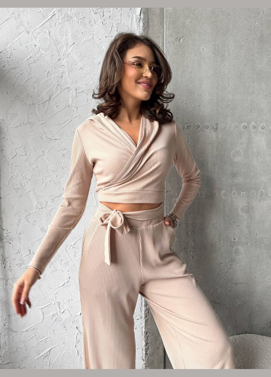 Прогулянковий жіночий костюм у рубчик Fashion (321973648)