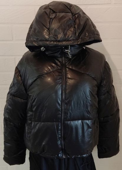 Чорна демісезонна куртка Queen Drama