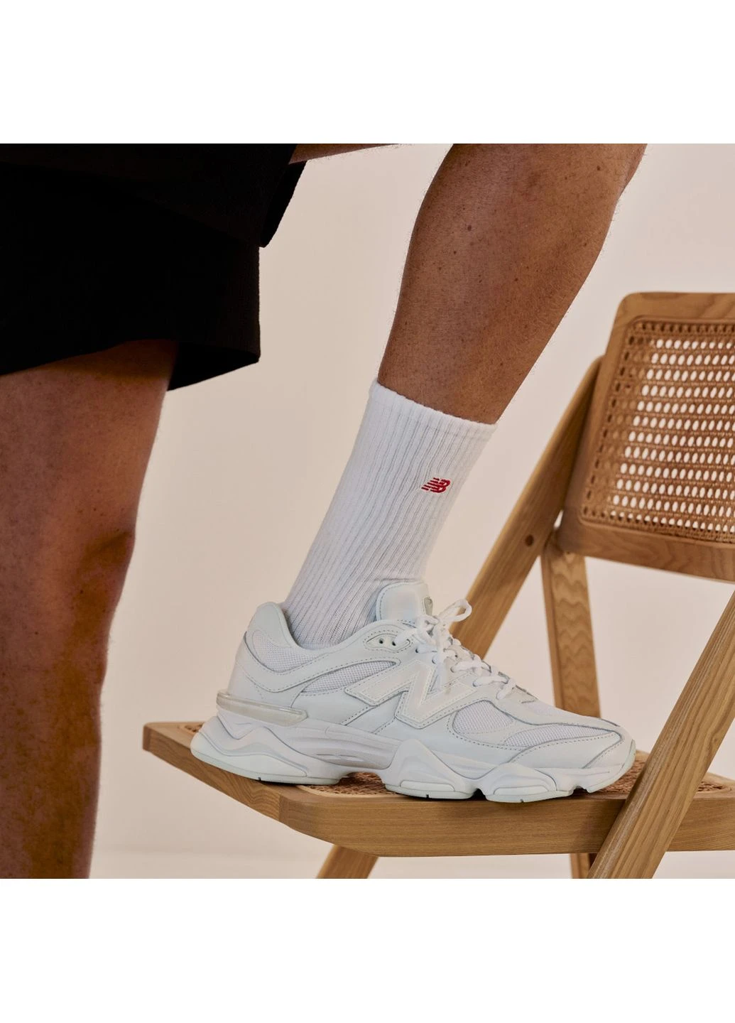 Белые белые кроссовки 9060 43 (9,5) 27,5 см (u9060nrj) New Balance U9060NR