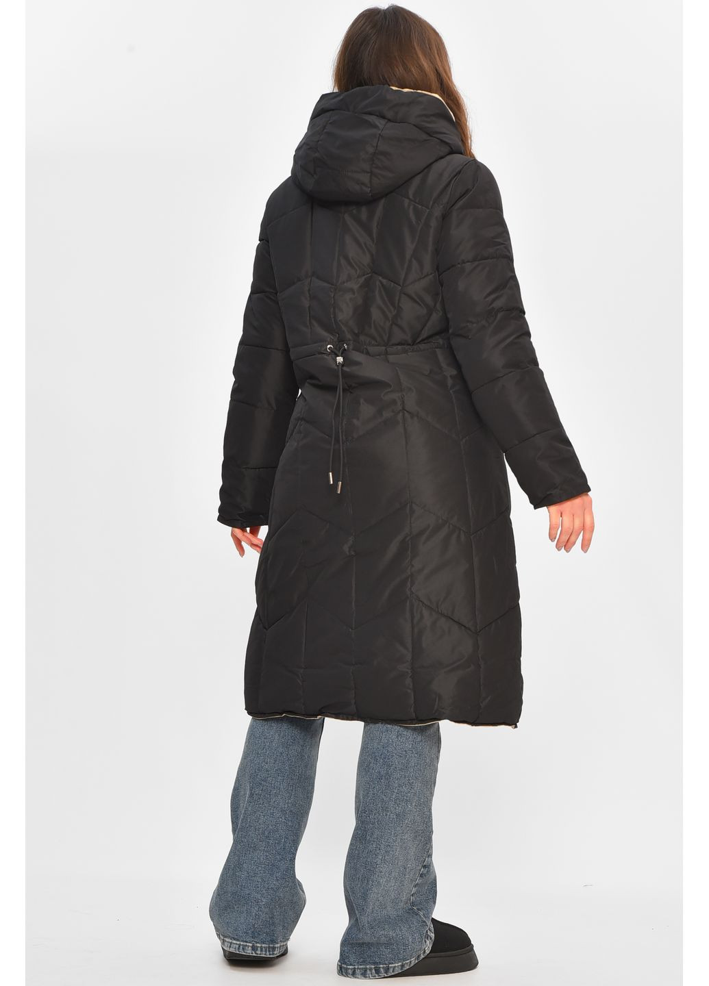 Чорна зимня куртка жіноча подовжена зимова чорного кольору Let's Shop