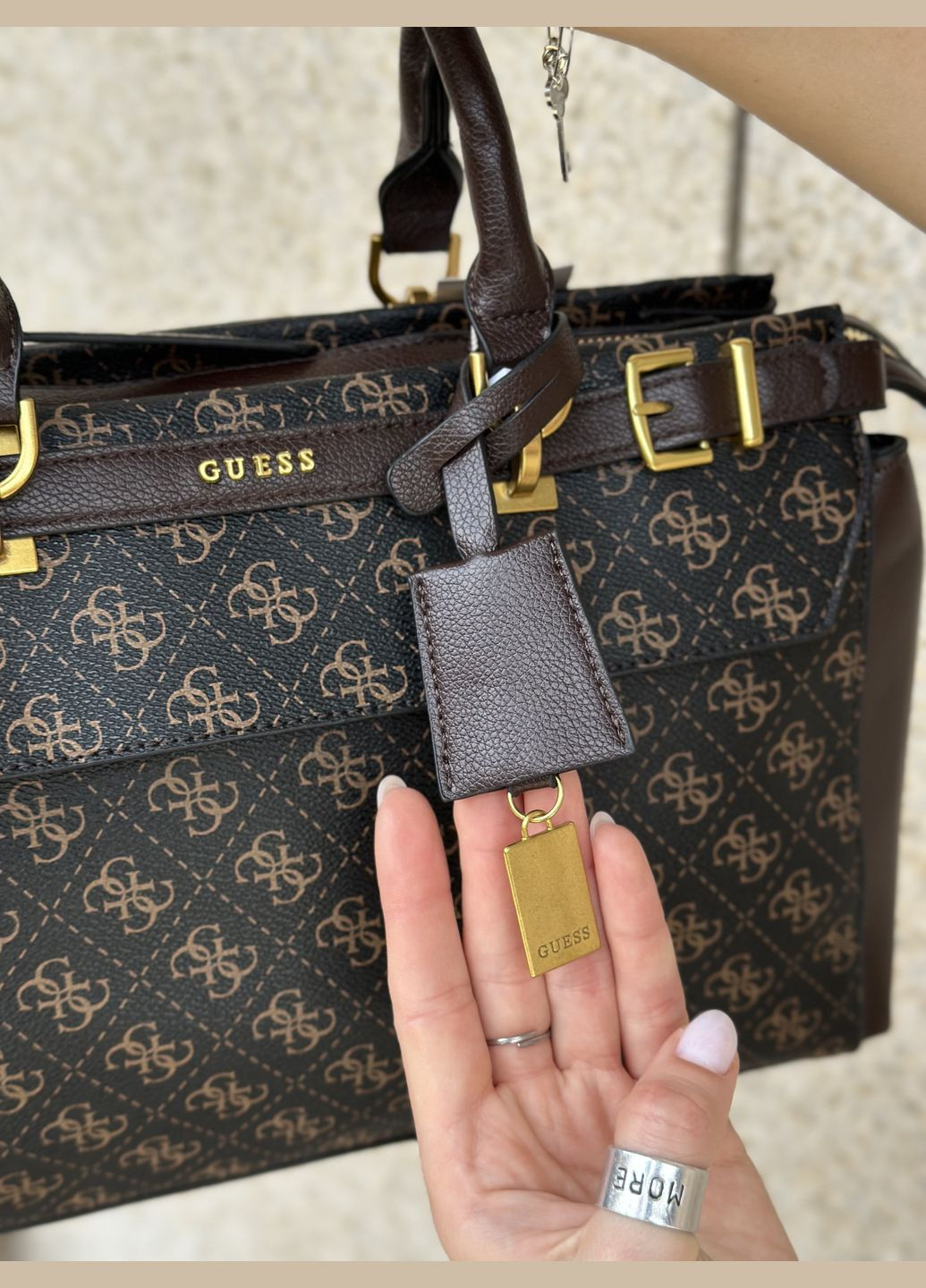 Жіноча сумка Guess з двома ручками коричнева No Brand (296576470)