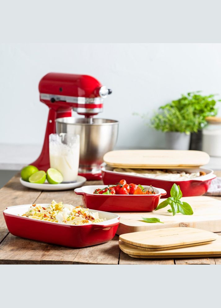 Форма для випічки Stoneware з кришкою червона 3,8 л CC006108-001 KitchenAid (316469008)