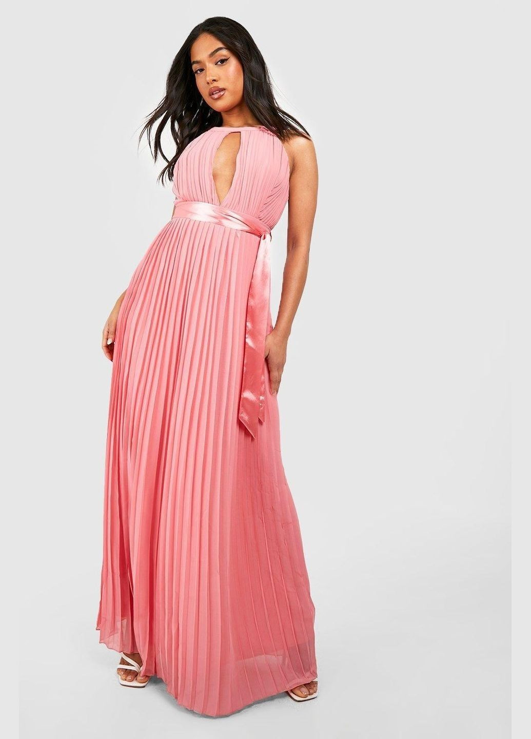 Розовое коктейльное платье Boohoo однотонное