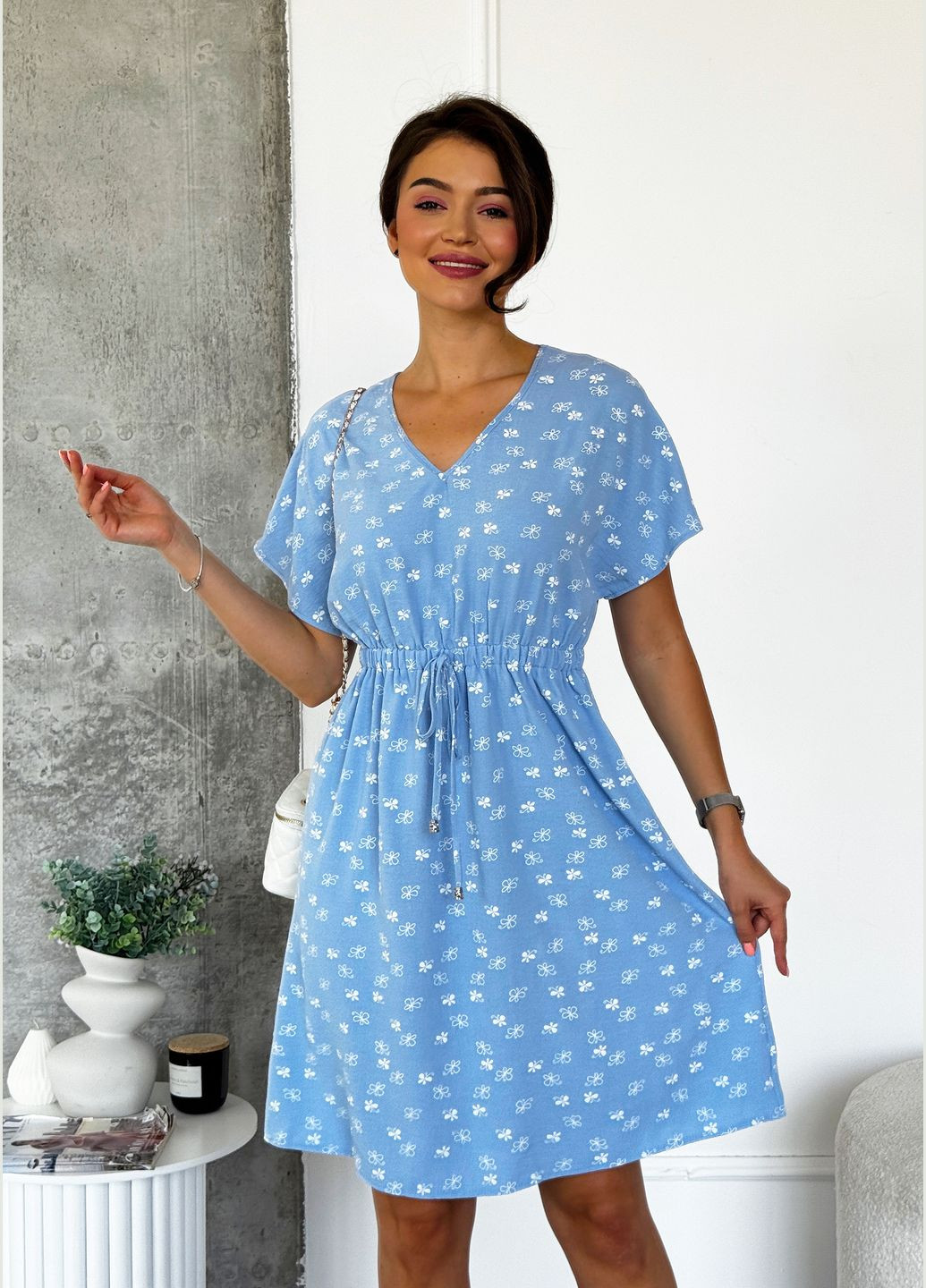 Блакитна коктейльна, повсякденний, джинсова, кежуал літня сукня з жатки з ніжним квітковим принтом INNOE з квітковим принтом