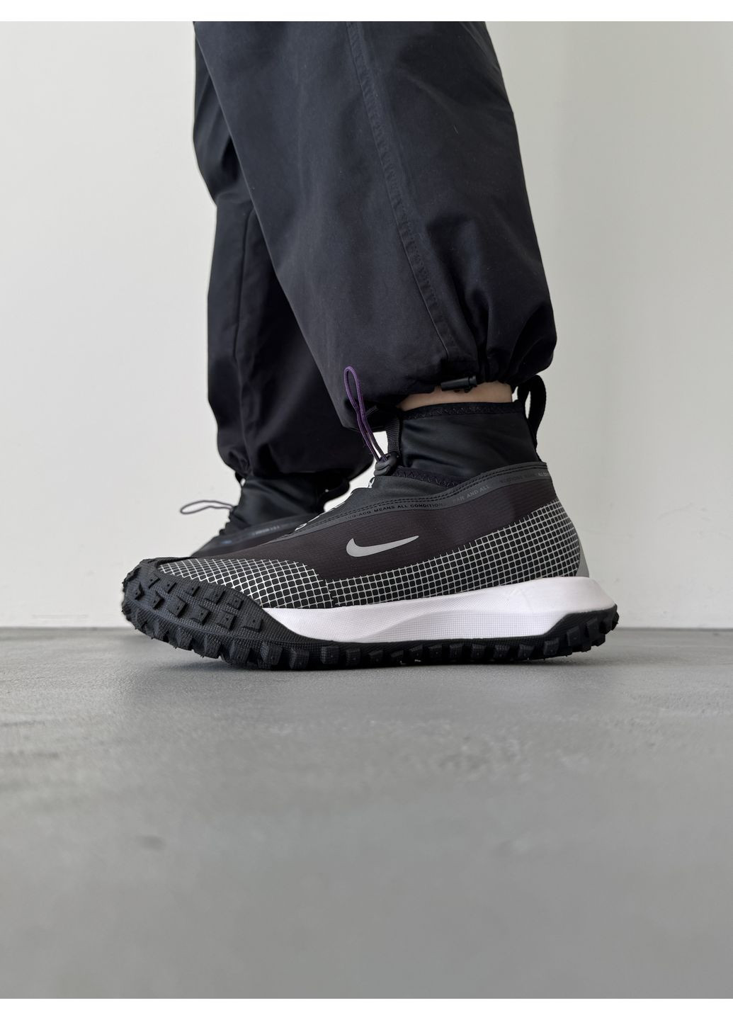 Черные демисезонные кроссовки мужские nike acg mauntain hight black / white найк асж маунс No Brand
